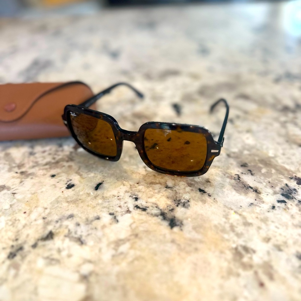 RayBan 2188 Square Sunglasses - Picture 4 of 5